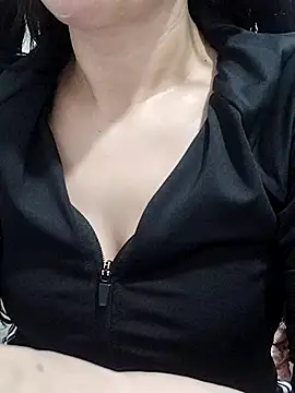 BUSE8821 online show from April 15, 11:27 pm