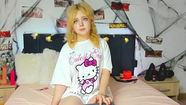 EmilyAngells online show from October 28, 10:43 am