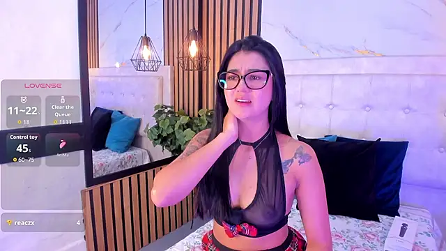 Madyson18 online show from April 15, 12:06 pm