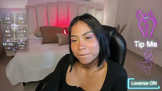 Ivyy Moon  online show from January 8, 4:49 am