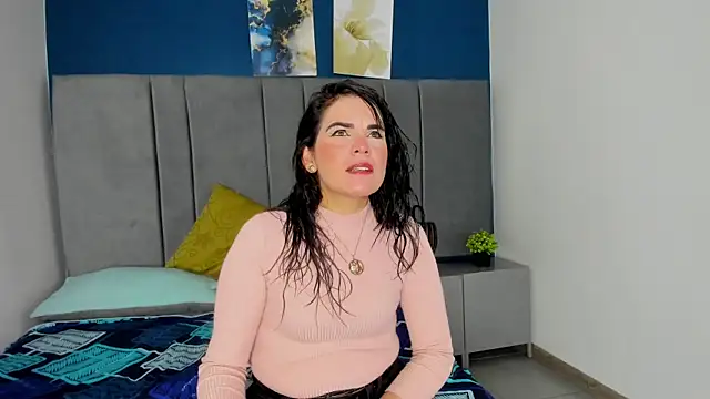 laura hotties online show from September 30, 12:55 pm