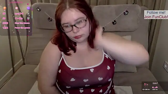 Lily lu one online show from November 28, 12:35 am