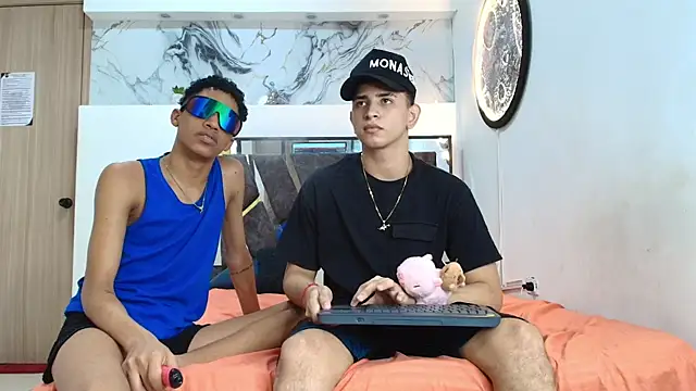 KING OFF BOYS online show from October 16, 3:03 pm