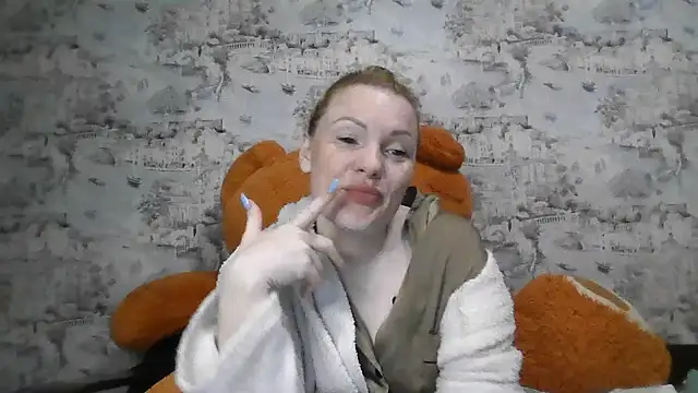 Snapshot of Eveline_May chatting on October 15, 4:42 pm Eveline May online show from October 15, 4:42 pm