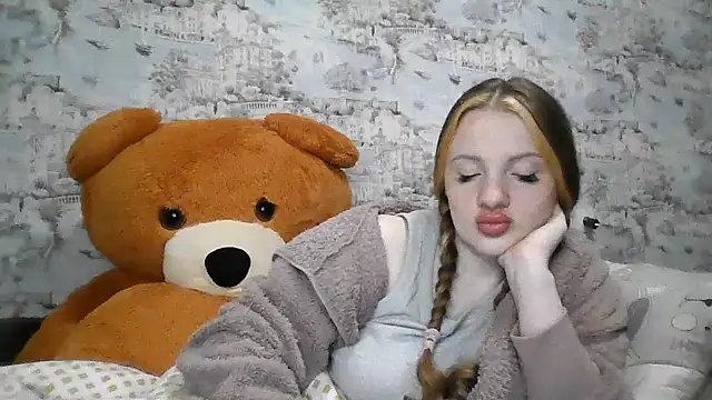Snapshot of Eveline_May chatting on October 4, 4:11 pm Eveline May online show from October 4, 4:11 pm