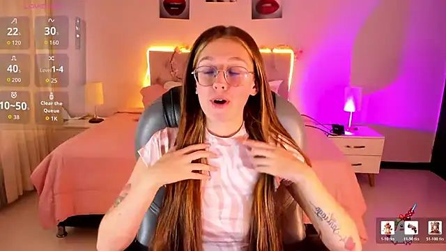 Emily Warren  online show from March 16, 8:13 pm