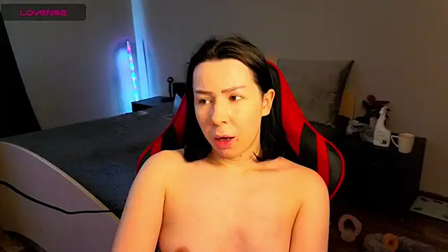 meganluss online show from March 25, 7:33 am