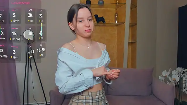 Snapshot of EdinaCordner chatting on September 21, 10:25 am EdinaCordner online show from September 21, 10:25 am