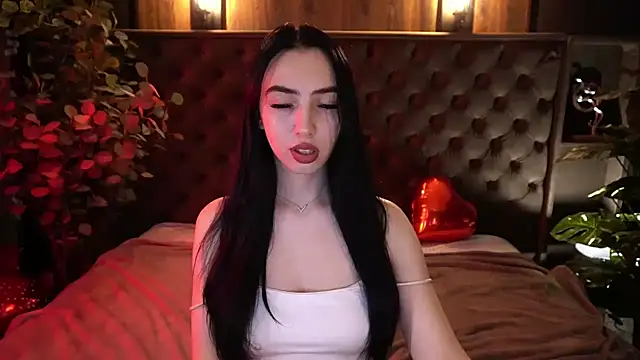 WildKittenX  online show from February 8, 7:01 am