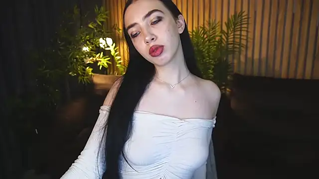 WildKittenX  online show from October 27, 6:42 am