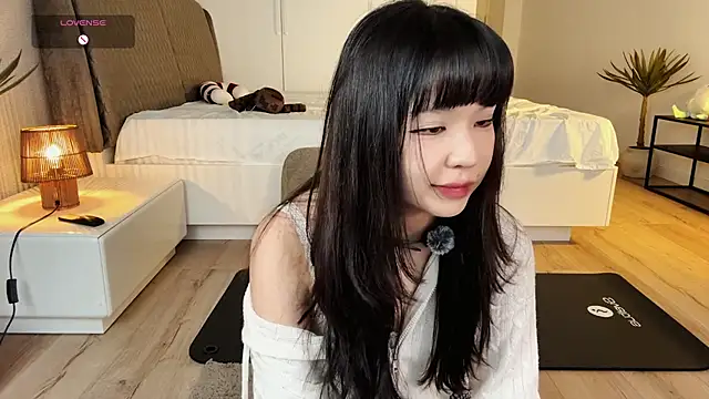 melana love online show from January 8, 9:57 am