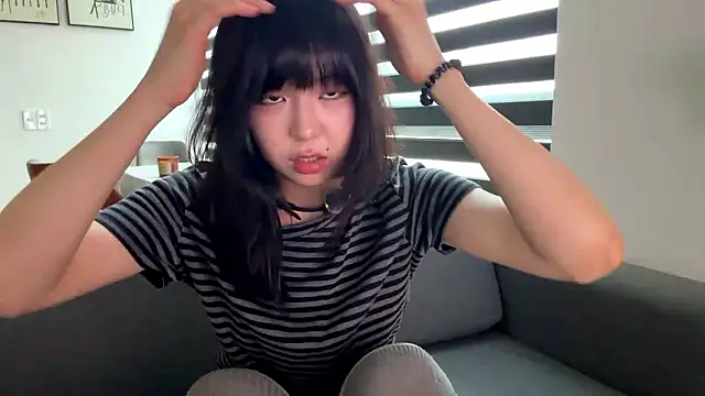 melana love online show from March 19, 10:41 am