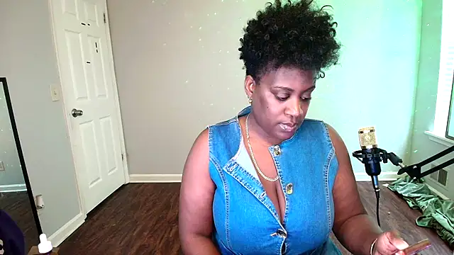 lovelyenigma365 online show from March 17, 6:01 pm