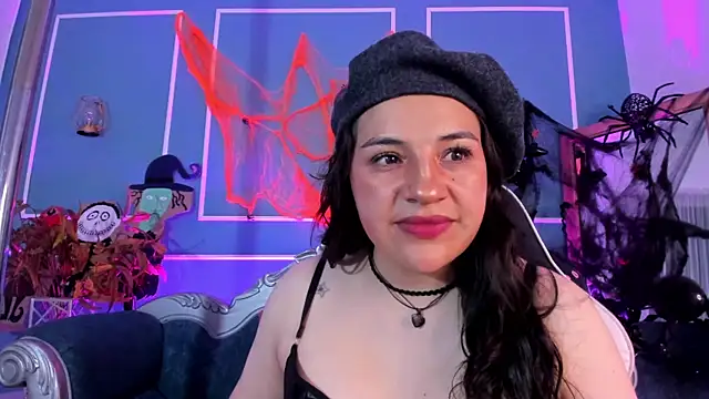 TaraTaylorr online show from October 28, 2:50 am