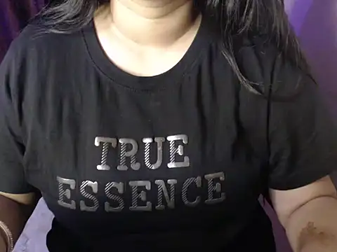 Nainaa78 online show from October 18, 7:15 pm