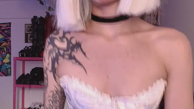  mollycrystal online show from March 19, 11:25 am