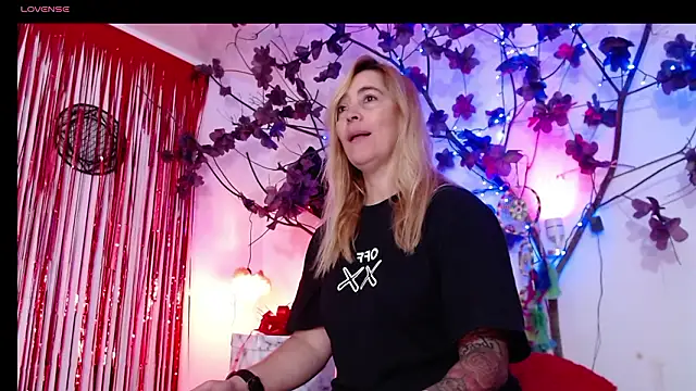 Sara Valkyri online show from March 3, 2:12 pm