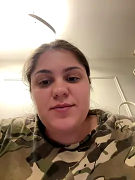 Layla- online show from October 31, 2:35 am