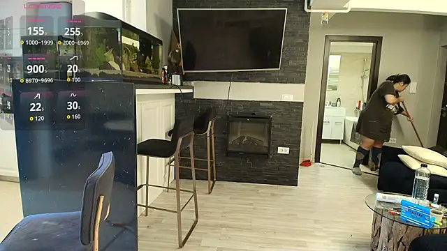 Snapshot of Layla- chatting on September 19, 9:52 am Layla- online show from September 19, 9:52 am