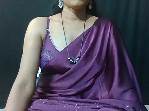 Snapshot of sugandha_bhabhi chatting on September 15, 4:47 pm sugandha bhabhi online show from September 15, 4:47 pm