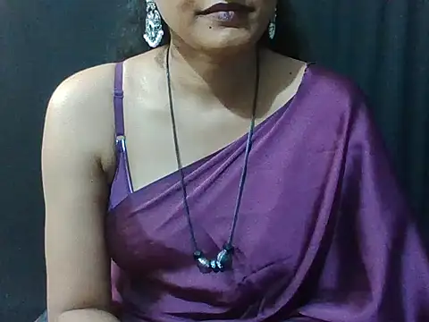 Snapshot of sugandha_bhabhi chatting on October 7, 5:39 pm sugandha bhabhi online show from October 7, 5:39 pm