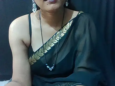 Snapshot of sugandha_bhabhi chatting on October 9, 6:01 pm sugandha bhabhi online show from October 9, 6:01 pm