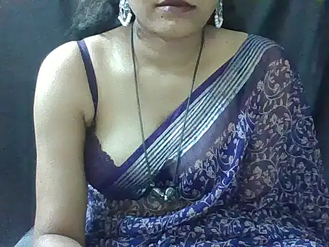 Snapshot of sugandha_bhabhi chatting on September 9, 4:40 pm sugandha bhabhi online show from September 9, 4:40 pm