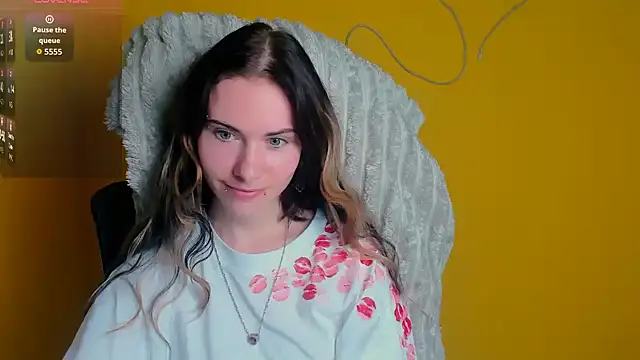Fiona Night online show from June 16, 11:33 am