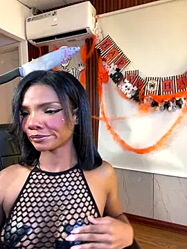 PinkyMoon online show from October 29, 4:17 am