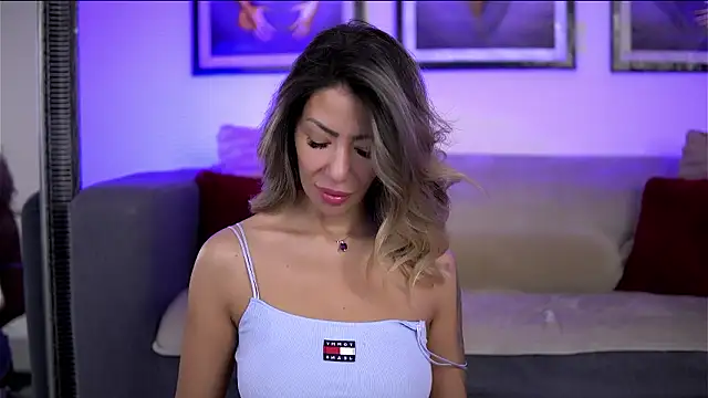 SophiaPotts online show from March 21, 4:50 am