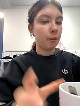 HannaJohnson online show from October 17, 6:05 am