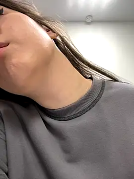 HannaJohnson online show from November 6, 6:08 am