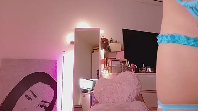 MiaKnoxxx online show from February 5, 11:30 pm