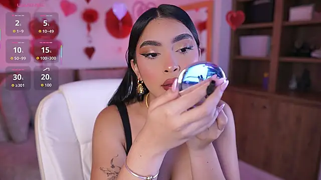 JulesBenett online show from February 16, 11:32 am