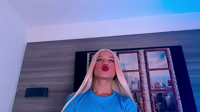 Snapshot of SashaNova chatting on October 7, 4:28 am SashaNova online show from October 7, 4:28 am
