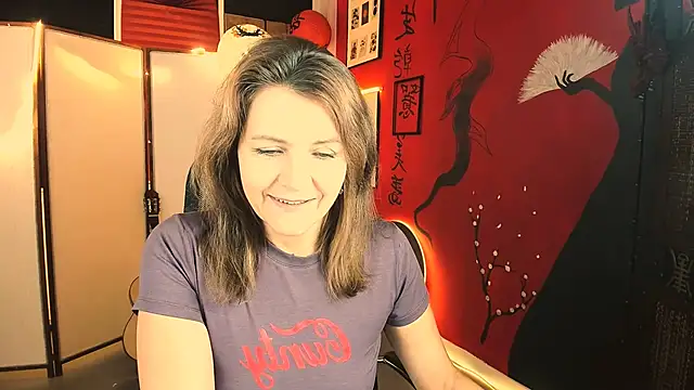 Snapshot of NicoleHitman chatting on October 19, 10:06 am NicoleHitman online show from October 19, 10:06 am