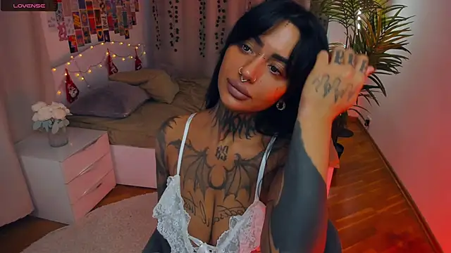 CharimgSabrina online show from January 8, 6:17 am