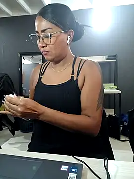 Ariana Rodriguez online show from November 13, 3:55 pm