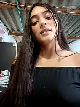 Valen Person online show from November 22, 6:10 pm