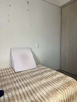 ZaraLuuv online show from January 6, 5:16 pm