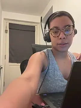 Melia Rayne online show from December 19, 11:24 am