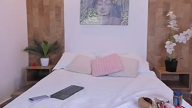 isabella winkler online show from March 23, 12:11 pm