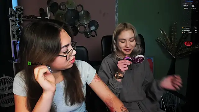 kiki swan online show from November 25, 10:39 am