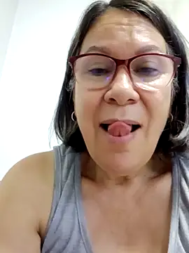 victoria wayne online show from February 22, 10:05 am