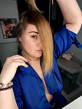 Juicy PeachLux online show from January 8, 5:33 am