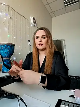 Juicy PeachLux online show from February 18, 6:45 am