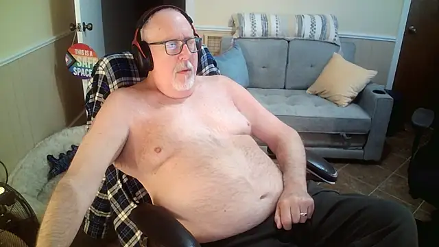 superbearboss online show from March 18, 4:23 pm