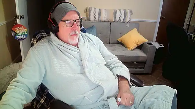 superbearboss online show from January 19, 3:52 pm