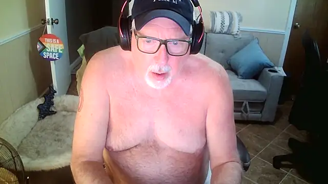 superbearboss online show from April 8, 4:53 pm