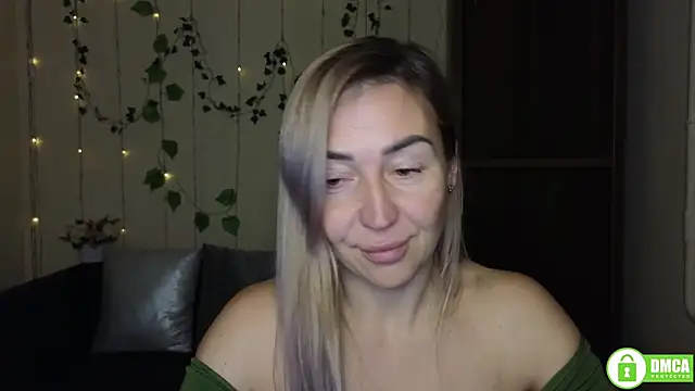 Kiss julli88I online show from December 16, 6:36 pm